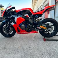 Honda CBR 1000 RR 2006 - Pronto pista