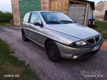 Lancia Y elefantino blu