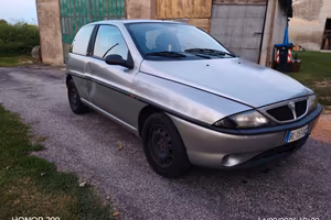 Lancia Y elefantino blu