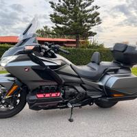 Honda goldwing 1800 dct bagger