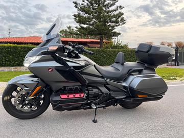 Honda goldwing 1800 dct bagger