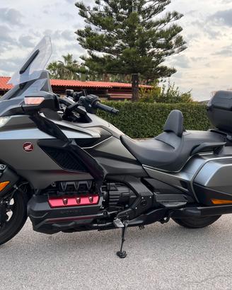 Honda goldwing 1800 dct bagger