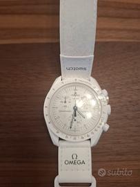 Moonswatch Mission to the Moonphase Snoopy