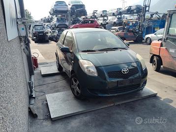 TOYOTA YARIS 1.3 B 2006 2SZFE  PER RICAMBI
