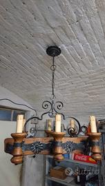 lampadario in legno è ferro battuto a 6 luci 