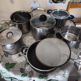 Set di 5 pentole in acciaio e 1 friggitrice 