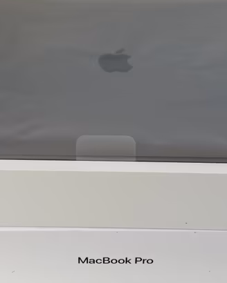 MacBook Pro 16" 2019 i9 32GB 1TB Radeon 5500M 8GB