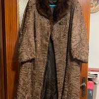 astrakan con collo di visone (piccolo difetto)