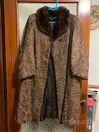 astrakan con collo di visone (piccolo difetto)