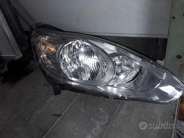 FARO ANTERIORE DESTRO FORD C - Max Serie (10>)