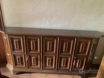 Mobile tv/credenza