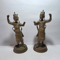Coppia di sculture in bronzo orientali guerrieri