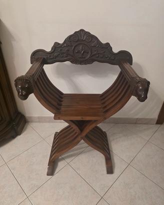 Sedia Savonarola Classica in Legno Intagliato