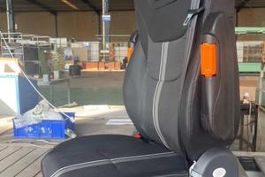 Sedile camion universale pneumatico nuovo