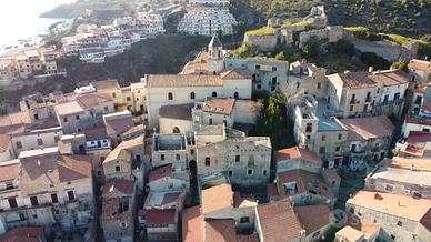 Palazzina storica scalea centro storico