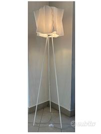 Lampada terra moderna Folio treppiedi bianco