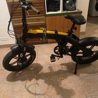 E bike Ducati scrabler