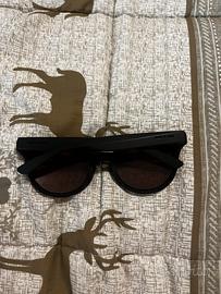 Occhiali da sole sole