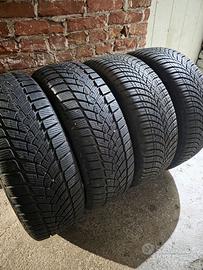 4 gomme 215/60/17 Seminuove