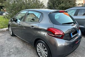 Peugeot 208 1.2 GPL PureTech 82 CV (60kW)– 2018