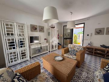 VILLA A SCHIERA A RAGUSA