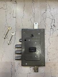 Serratura CR a doppia mappa - 3 catenacci