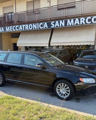 VOLVO - V70 - 2.0 D POLAR