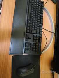 Tastiera mouse e microfono razer blackwidow V3 rgb