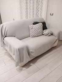 divano e letto singolo