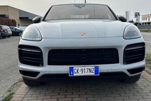 Porsche Cayenne 3.0 V6 E-Hybrid Platinum Edition