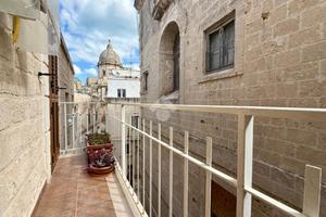 CASA SEMINDIPENDENTE A MONOPOLI