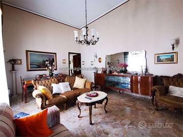 Casa semi-indipendente 140mq al 1°P + area libera
