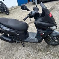 Motorino aprilia sxr 50
