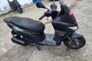 Motorino aprilia sxr 50