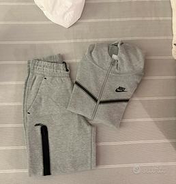 pantalone nike tuta
