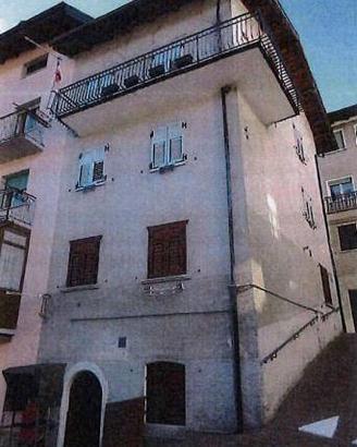 Immobile in asta di 86 m² con 2 locali a Cinte Tes