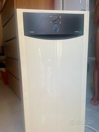 Pinguino refrigeratore con tubo