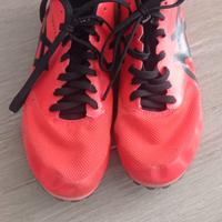 Scarpe chiodate da atletica