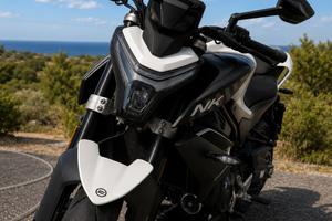 CFMOTO 450NK 2025 - Solo 520 km, come nuova