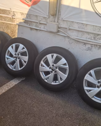 Gomme + cerchi Volkswagen Polo-Taigo-T-cross-Golf