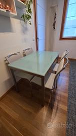 Tavolo Callegaris con sedie 