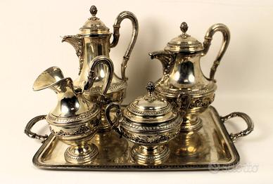 Servizio da tavola in argento " Impero"