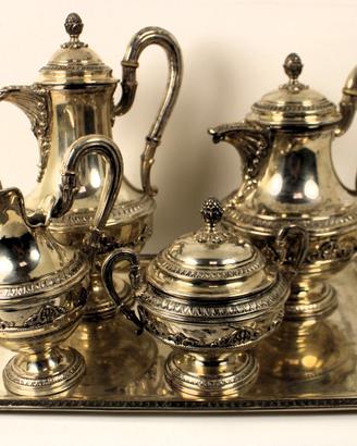 Servizio da tavola in argento " Impero"