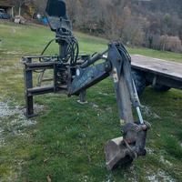 Escavatore per trattori 