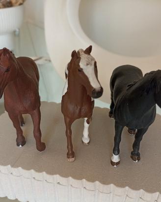 3 cavallini Schleich, nero, pezzato e marrone 