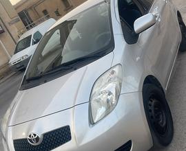 Toyota Yaris 1.0 5 porte