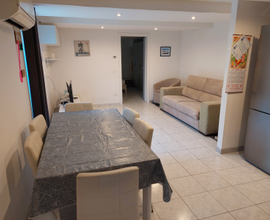 Bilocale marina centro con cortile privato