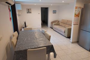 Bilocale marina centro con cortile privato