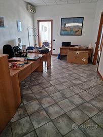 Arredamento ufficio completo