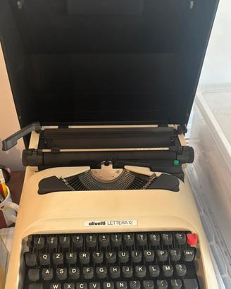 MACCHINA DA SCRIVERE OLIVETTI